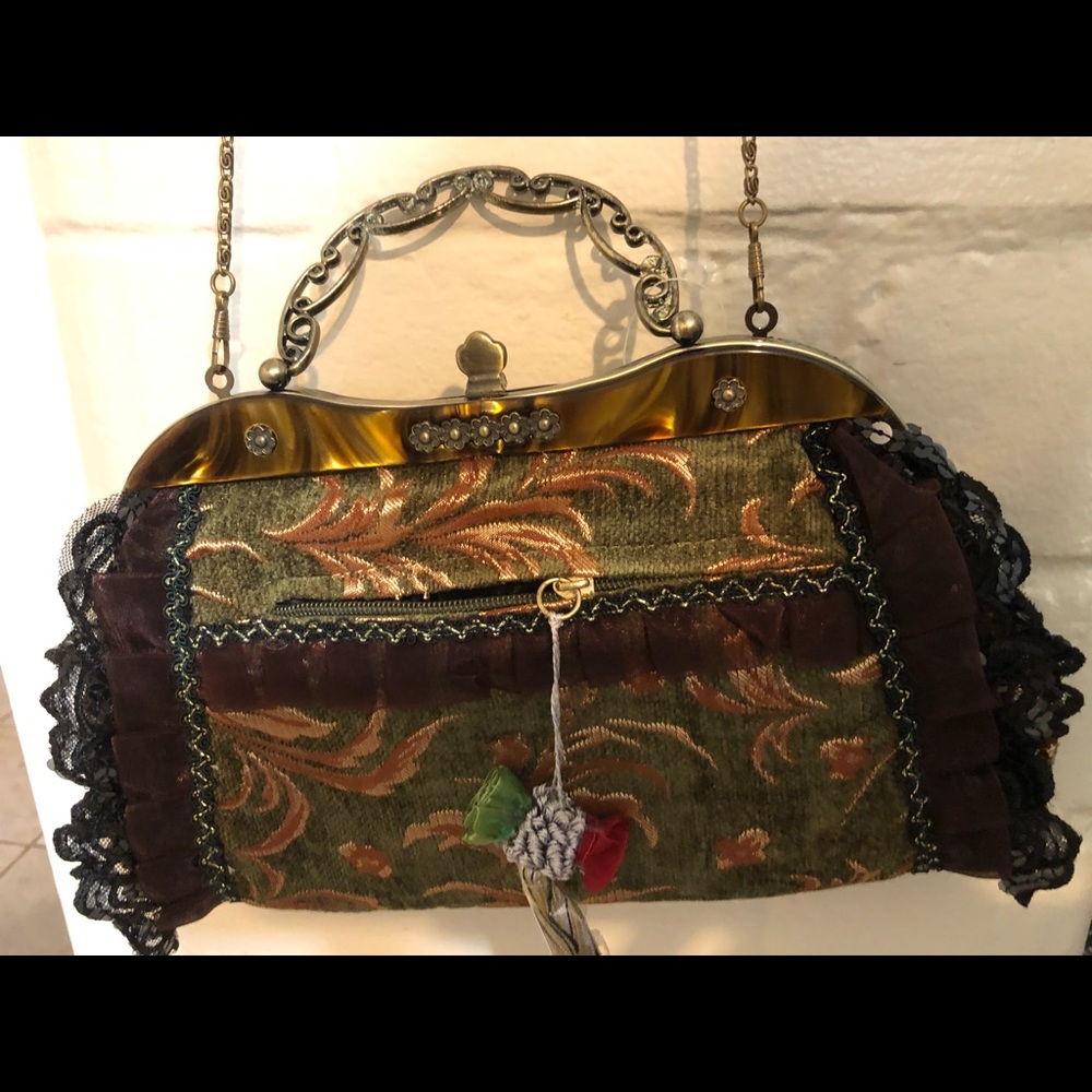 Malina, Bee Generation Handbag